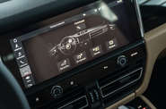 Porsche Macan Base