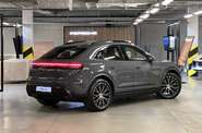Porsche Macan Base