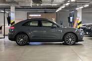 Porsche Macan Base