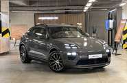 Porsche Macan Base
