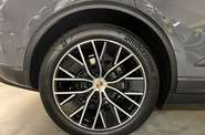 Porsche Macan Base