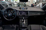 Porsche Macan Base