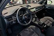 Porsche Macan Base