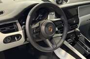 Porsche Macan Base