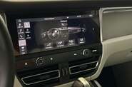 Porsche Macan Base