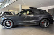 Porsche Macan Base