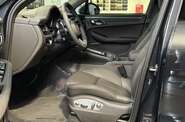 Porsche Macan Base