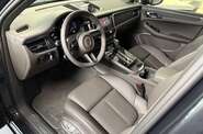 Porsche Macan Base