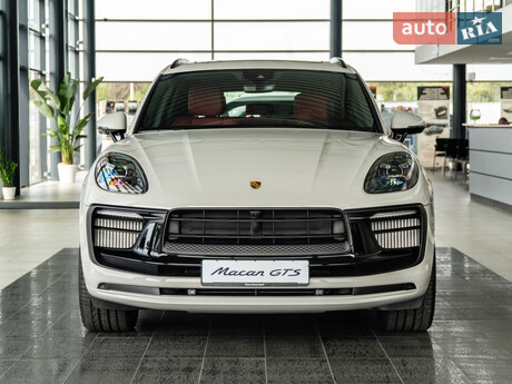 Porsche Macan 2025