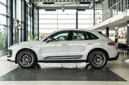 Porsche Macan Base