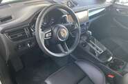 Porsche Macan Base