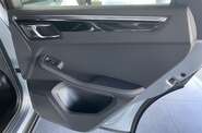 Porsche Macan Base
