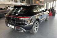 Porsche Macan Base
