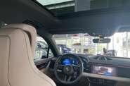 Porsche Macan Base