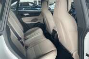 Porsche Macan Base