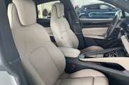 Porsche Macan Base
