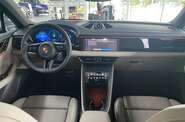 Porsche Macan Base