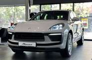 Porsche Macan Base