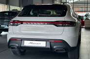 Porsche Macan Base