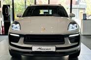 Porsche Macan Base