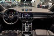 Porsche Macan Base