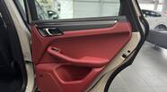 Porsche Macan Base