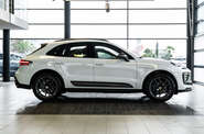 Porsche Macan Base