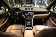Porsche Macan Base