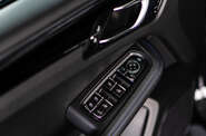 Porsche Macan Base