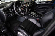 Porsche Macan Base