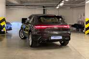 Porsche Macan Base
