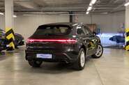 Porsche Macan Base