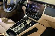 Porsche Macan Base