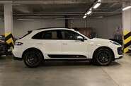 Porsche Macan Base