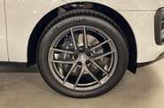 Porsche Macan Base