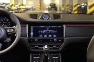 Porsche Macan Base