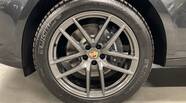 Porsche Macan Base