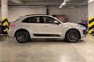 Porsche Macan Base