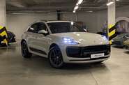 Porsche Macan Base