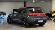 Porsche Macan Base