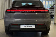 Porsche Macan Base
