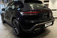 Porsche Macan Base