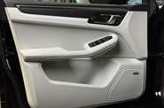 Porsche Macan Base