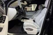 Porsche Macan Base