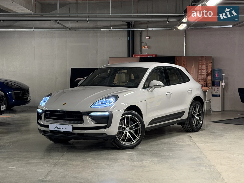 Porsche Macan Base