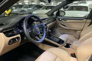 Porsche Macan Base