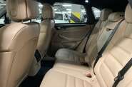 Porsche Macan Base