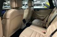 Porsche Macan Base