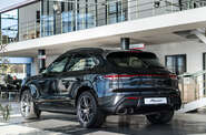 Porsche Macan Base