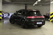 Porsche Macan Base